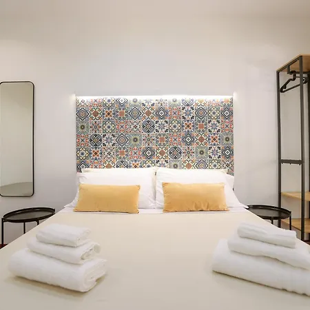 Domus Gallery * ナポリ